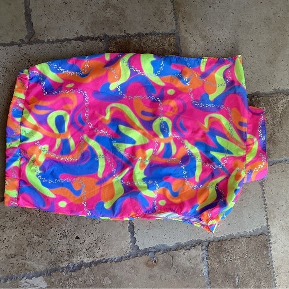 Barbie Ken Vest-SZ L
Pit to pit 17”
Length 26” - Picture 2 of 3